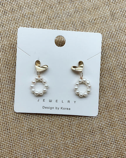 Demure belldoir Shape Pearl Ear Clip