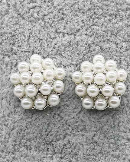 Demure belldoir Shape Pearl Ear Clip