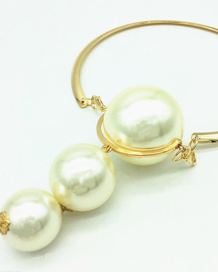 Demure belldoir Big Pearl Pendant Necklace Exaggerated Jewelry