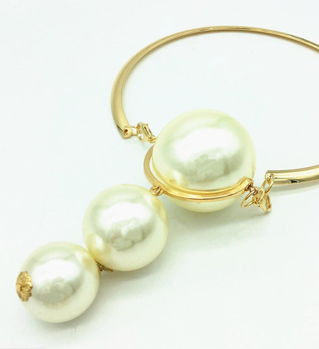 Demure belldoir Big Pearl Pendant Necklace Exaggerated Jewelry