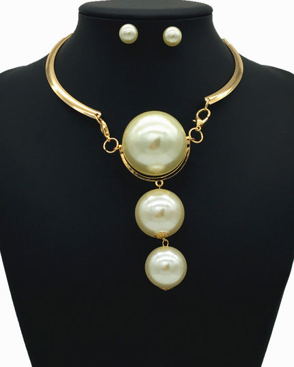 Demure belldoir Big Pearl Pendant Necklace Exaggerated Jewelry