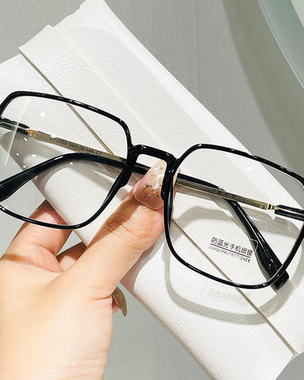 Demure Sin Style Plain Men And Women Myopia Glasses