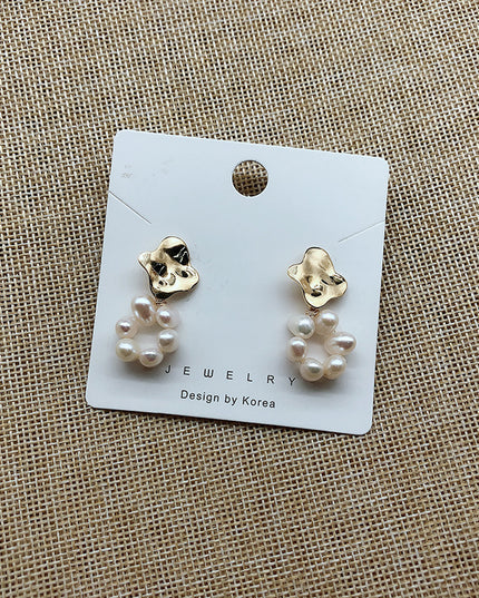 Demure belldoir Shape Pearl Ear Clip