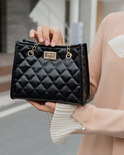 Luxury Demure Mini Chain Shoulder Bags  For Women